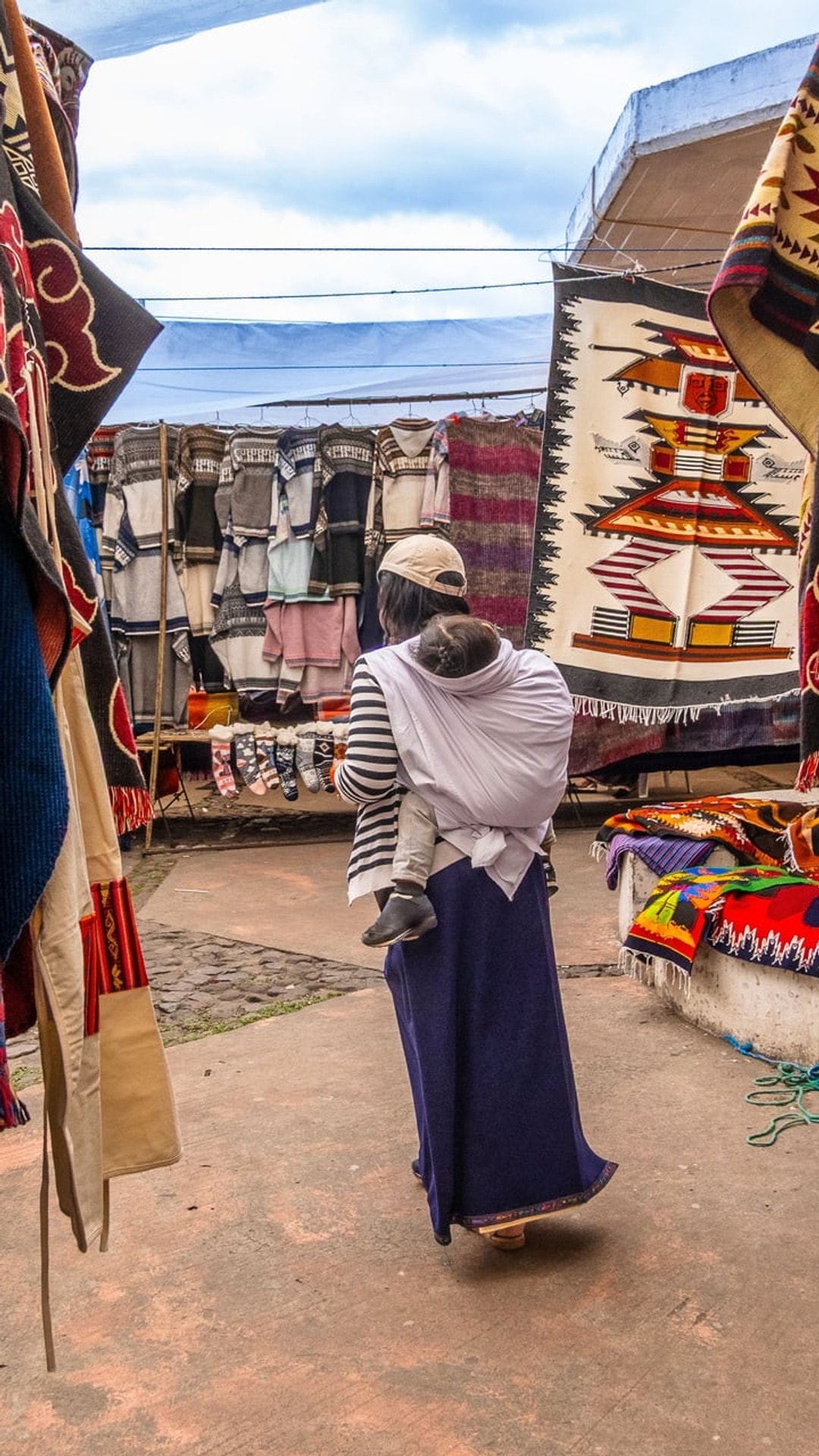 OTAVALO INDIGENOUS MARKET & COTACACHI